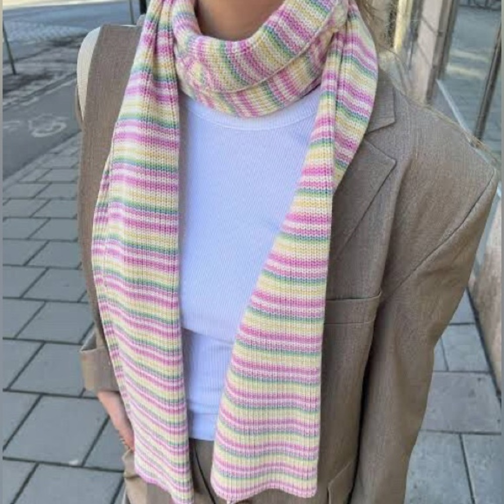 ISO DJERF AVENUE RAINBOW SCARF!!